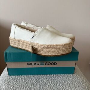 NWT Toms Women's Valencia White Canvas Platform Espadrille size 8.5